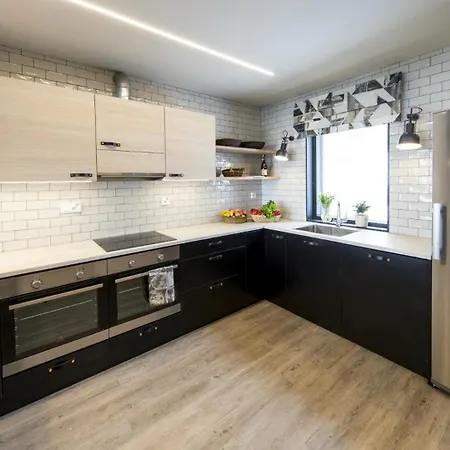 Santalahti & 3*