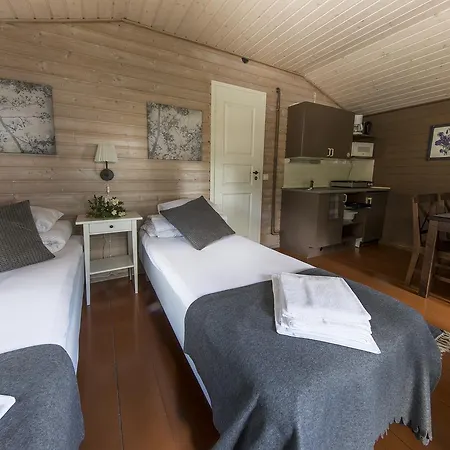 Santalahti & 3*